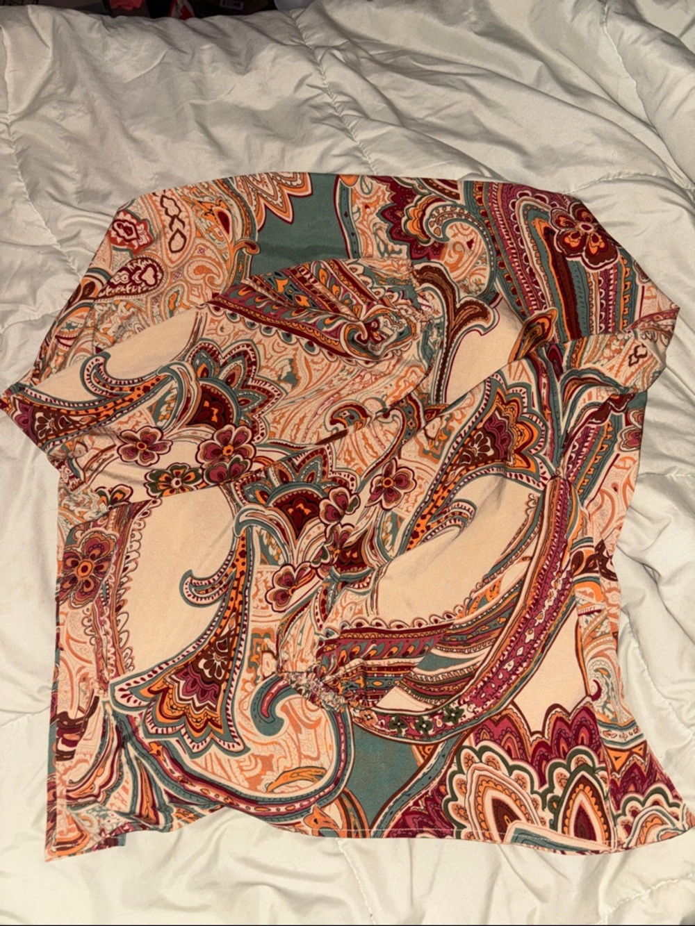 Paisley Print woman’s shirt. Off the sholder